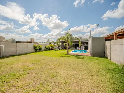 Casa 2 ambientes con 1 baño