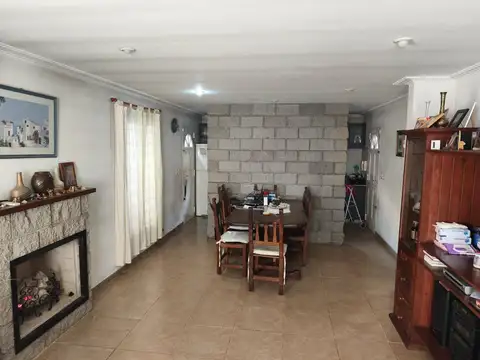 Casa en Venta en Manuel B Gonnet, USD 155.000