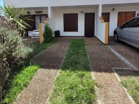 Depto Tipo Casa en Venta de 3 ambientes