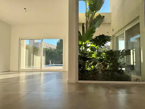 Casa en Venta en Ayres Plaza, USD 538.000