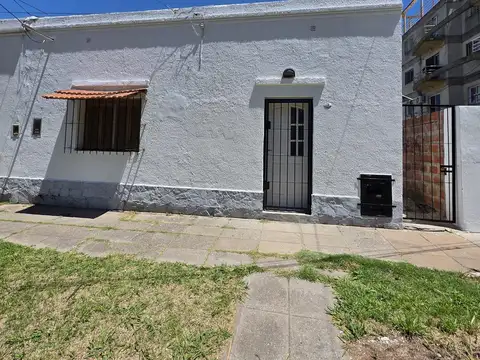 Bernardo de Irigoyen 100