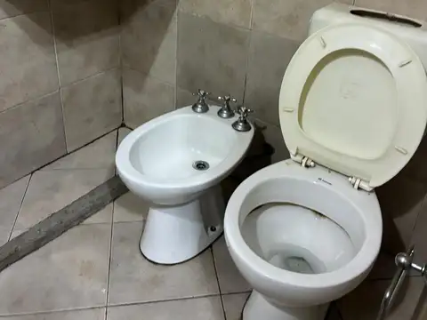 Depto Tipo Casa en Alquiler en Mataderos, $ 600.000