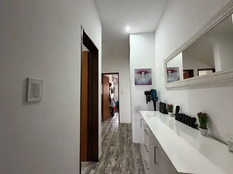 EXCELENTE DUPLEX 5 AMBIENTES EN CARAPACHAY