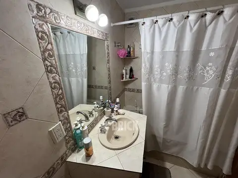 C/DEP EN AV. MEDRANO AL 600 - FTE 103 M2 T/A NUEVO PATIO BALCON TODO SOL DOBLE ENTRADA