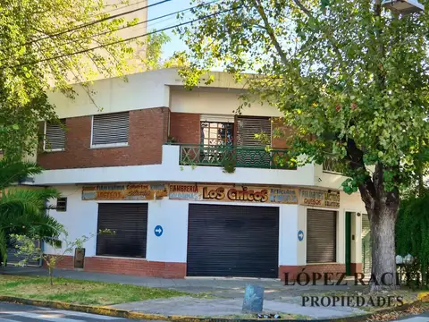 Venta  casa c/local comercial, garaje y quincho R. Escalada