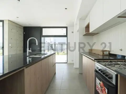 Casa en Venta en City Bell, USD 215.000