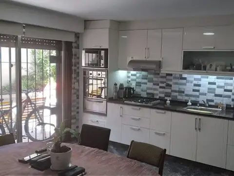 Casa en Venta en Villa Adelina, USD 270.000