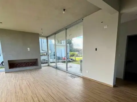 C. 163 7887, Guillermo Enrique Hudson, Provincia de Buenos Aires, Argentina , Piso No definido