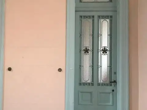 VENTA – DEPARTAMENTO ESTILO FRANCÉS – 6 AMBIENTES   DEPENDENCIA – BALVANERA