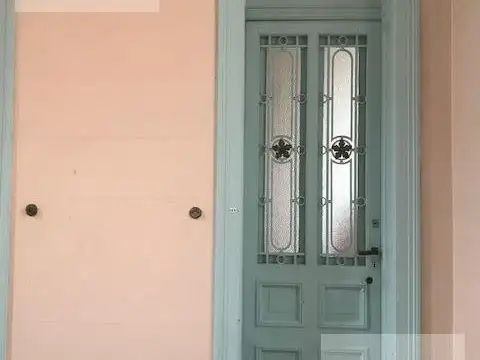 VENTA – DEPARTAMENTO ESTILO FRANCÉS – 6 AMBIENTES   DEPENDENCIA – BALVANERA