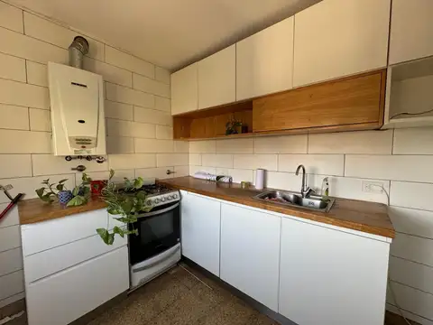 Departamento en alquiler de dos dormitorios en pichincha balcon al frente