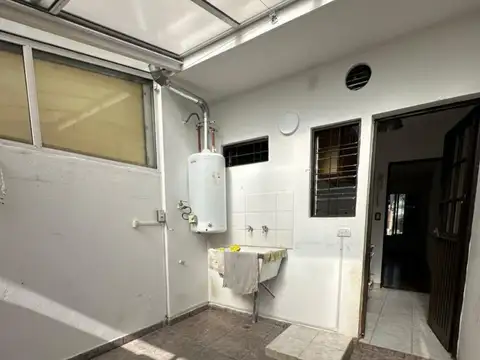 Casa en Alquiler en Ramos Mejía, $ 650.000