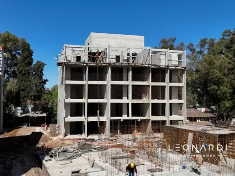 Departamento CUATRO AMBIENTES en Loma Verde - Alto Los Robles