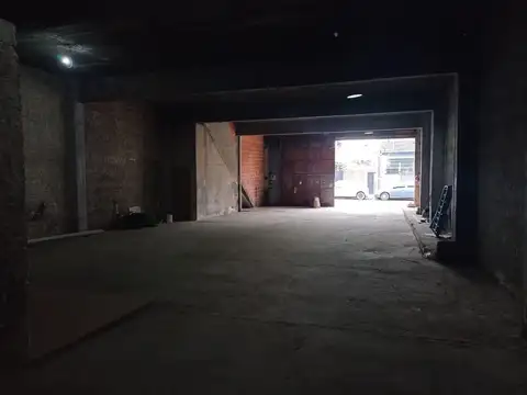 Galpon en Alquiler 23  mts Fondo