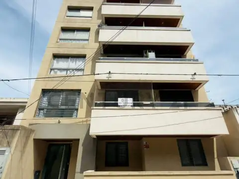 DPTO EN ALQUILER 1 DORMITORIO CON BALCÓN AL FRENTE – BARRIO GENERAL PAZ