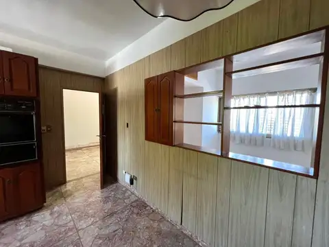 Oficina de 4 ambientes en alquiler en Martinez
