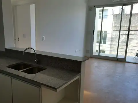 Departamento en Alquiler en Colegiales, $ 850.000