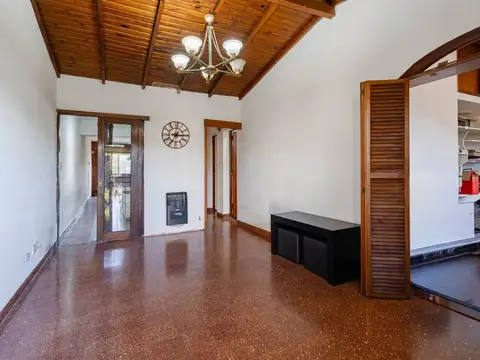 VENTA CASA PATIO PILETA COCH CIUDAD EVITA PERMUTA