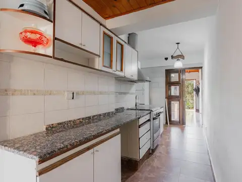 Casa 5 ambientes con 3 baños