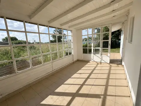 Venta casa 3 ambientes con parque en san jacinto