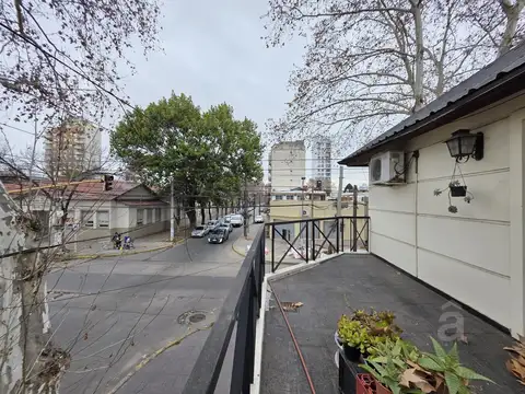 Depto Tipo Casa 3 ambientes con 2 baños