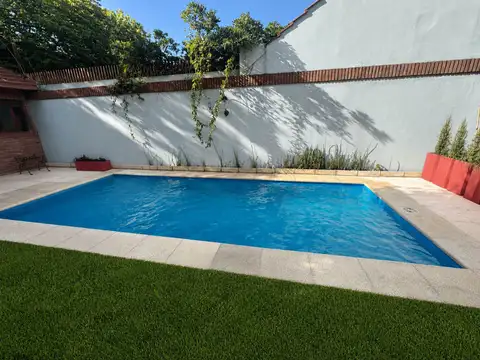 ALQUILER CASA 6 AMB CON PILETA LOMAS DE ZAMORA