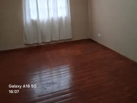 DEPARTAMENTO TIPO CASA EN PLANTA ALTA