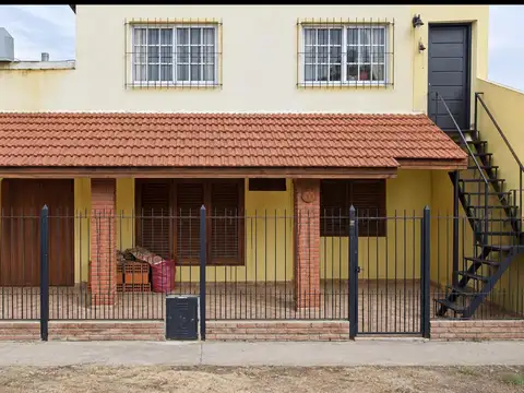 DEPARTAMENTO TIPO CASA EN PLANTA ALTA