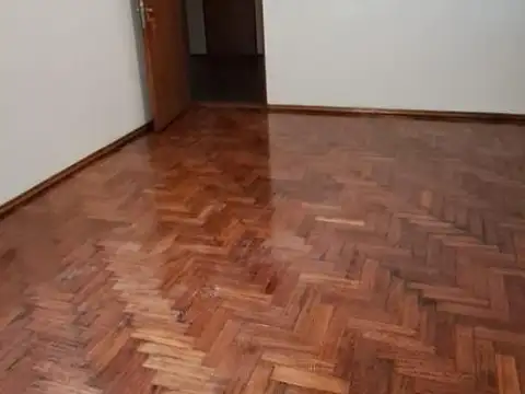 Independencia 300, Piso 1