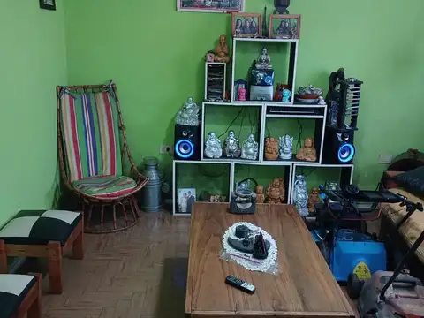 Casa 2 ambientes con 1 baño