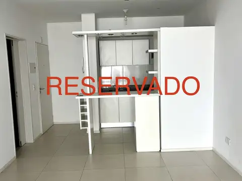 MONOAMBIENTE AMPLIO. APTO PROFESIONAL O VIVIENDA . SIN COMISIÓN