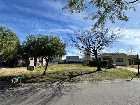 LOTE en Barrio SANTA GUADALUPE Excelente Ubicacion