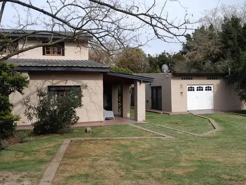 Venta de Casa En San Vicente Con Pileta
