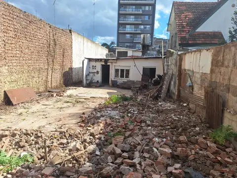 Av. Cazón al 500