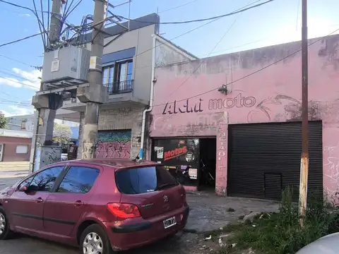 LOCAL 119m²   GALPÓN DE DOBLE ALTURA - BERISSO - OPORTUNIDAD PARA EMPRENDEDORES!