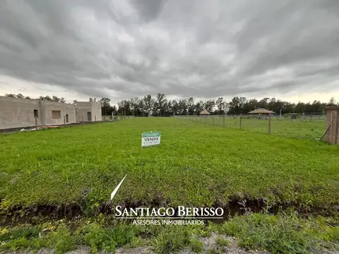 TERRENO EN BARRIO LAS PRADERAS 2 - LOS CARDALES