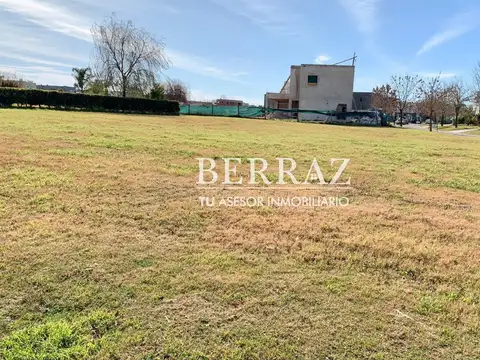 Lote venta de 853 m2 en El Cantón Islas Escobar