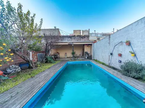 Depto Tipo Casa en Venta con 1 cocheras