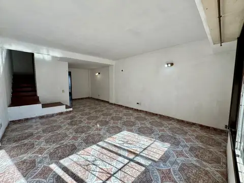 Depto Tipo Casa en Venta de 4 ambientes