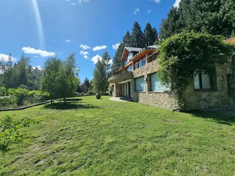Casa 7 ambientes con 4 baños