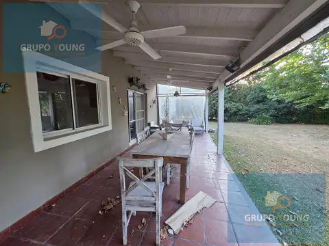 Casa en Venta con 2 cocheras