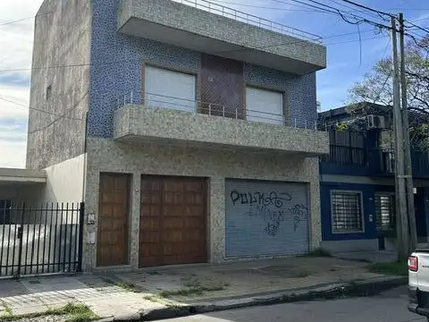 CASA 5 AMBIENTES CON LOCAL y GARAJE EN REMEDIOS DE ESCALADA LANUS