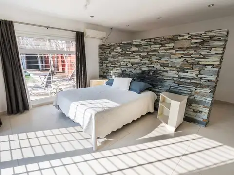 CASA 4 AMB CON PARQUE Y PILETA EN VENTA, HUDSON