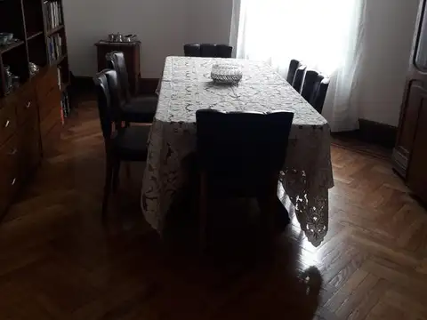 Oficina 4 ambientes con 2 baños