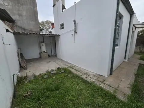 Depto Tipo Casa en Alquiler en Lomas de Zamora, $ 540.000