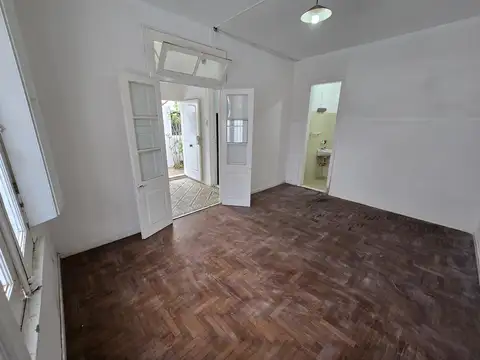 Depto Tipo Casa en Alquiler en Lomas de Zamora, $ 600.000