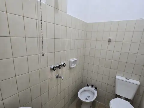 Depto Tipo Casa en Alquiler 80 años
