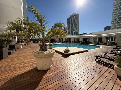Departamento en Venta en Playa Mansa, USD 700.000