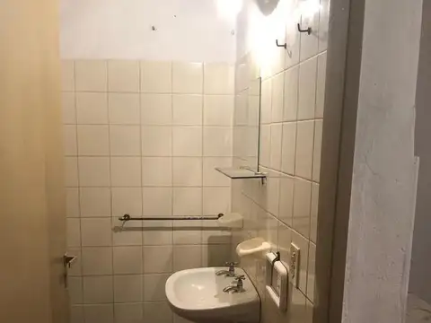 TUCUMAN 412 ENTRE 25 DE MAYO Y ARTIGAS