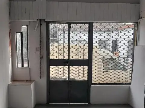 Local excelente ubicación